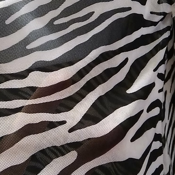 Nwt Black Zebra Coverup - Picture 4 of 6